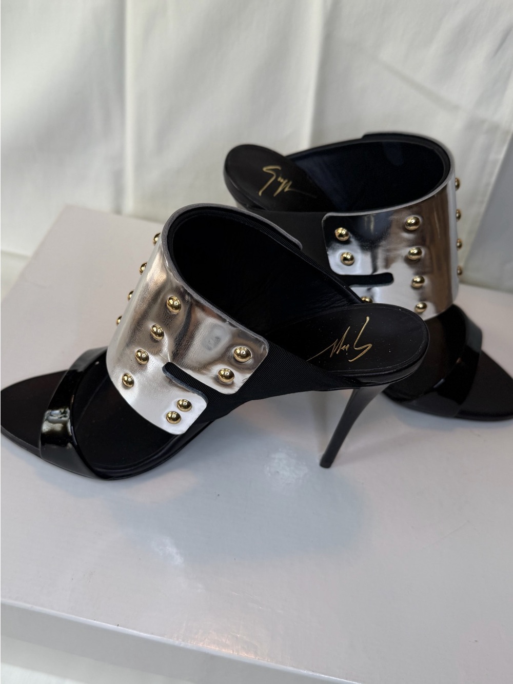 Giuseppe Zanotti Black Patent & Silver Stud Cuff Slide Mules - Picture 4 of 9